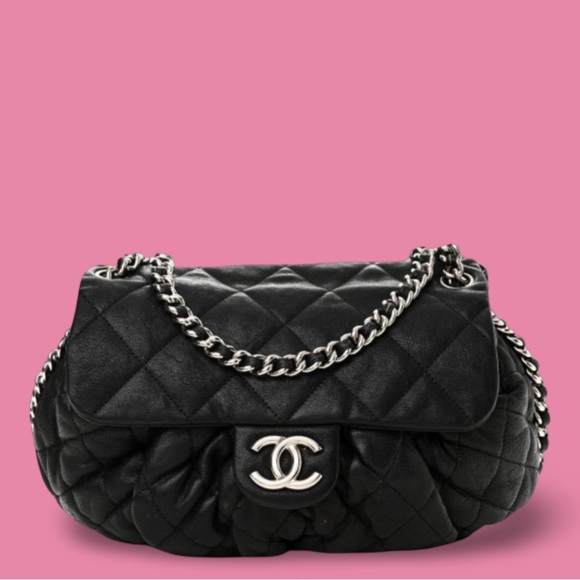 Washed Lambskin Quilted Medium Chain Around Messenger Black - Picture 1 of 15